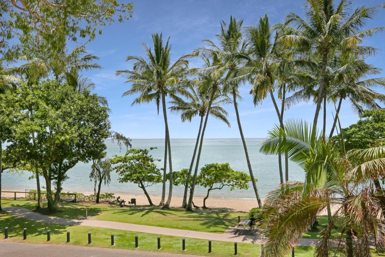 Alassio Palm Cove Hotel Exterior photo