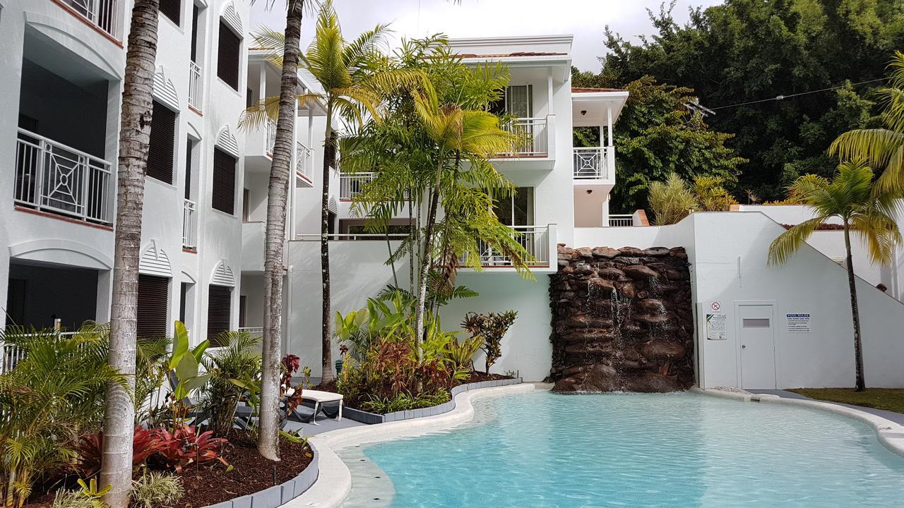 Alassio Palm Cove Hotel Exterior photo