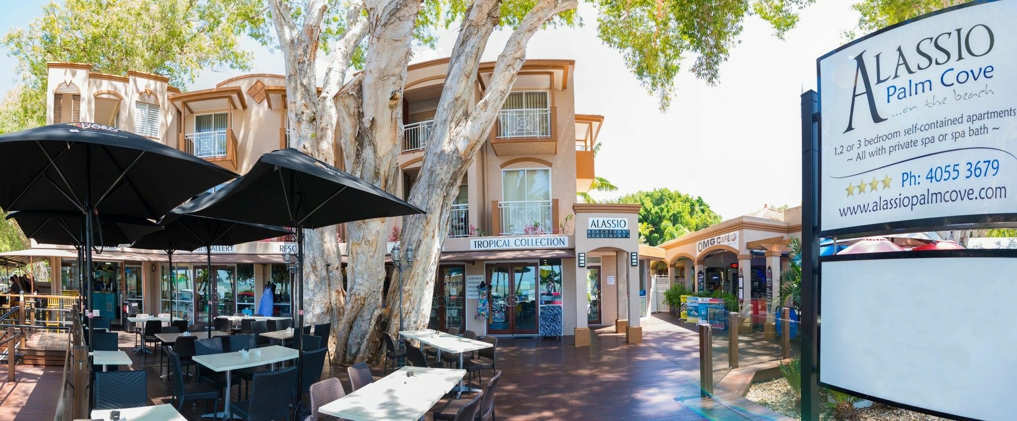 Alassio Palm Cove Hotel Exterior photo