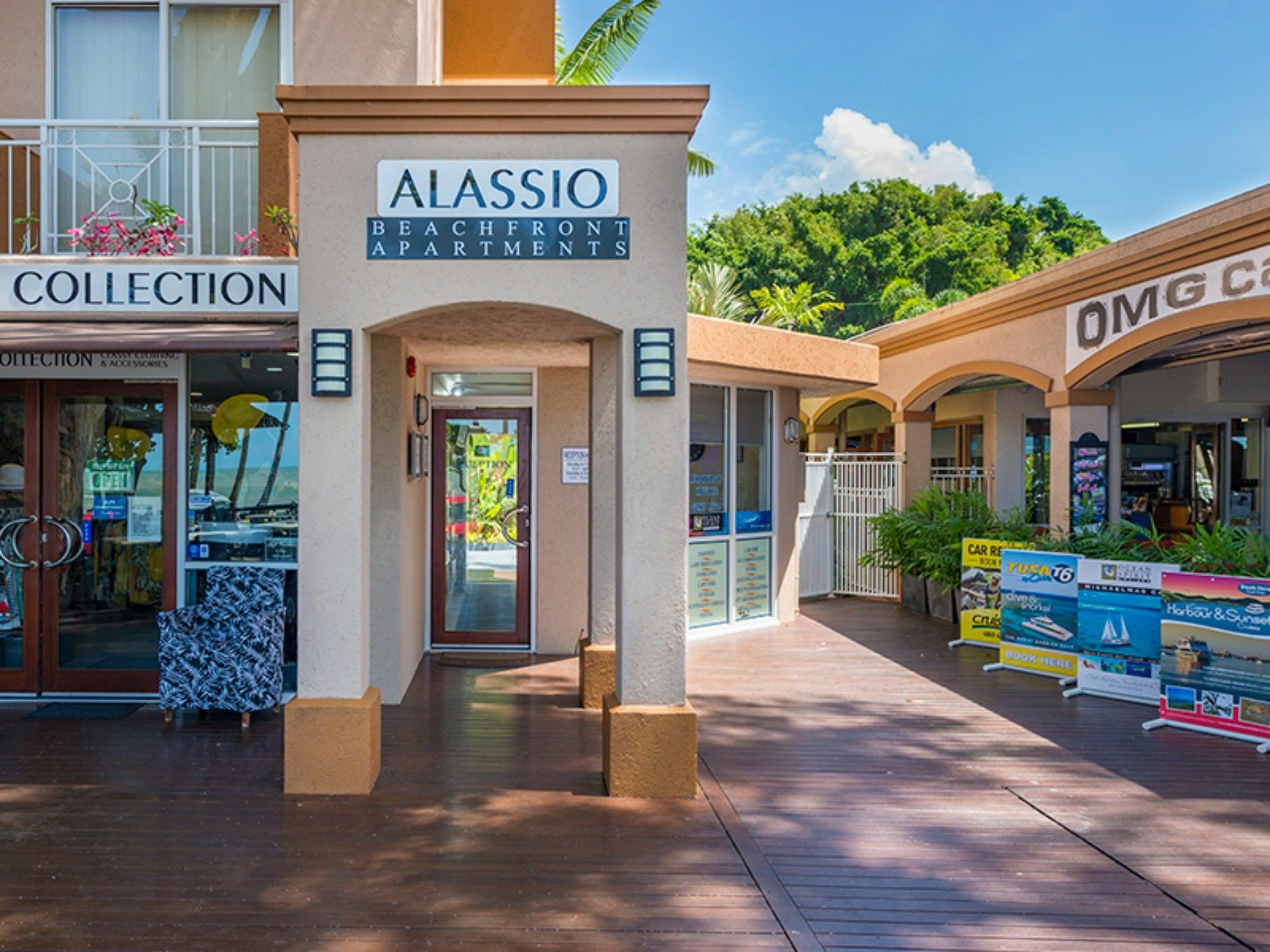 Alassio Palm Cove Hotel Exterior photo